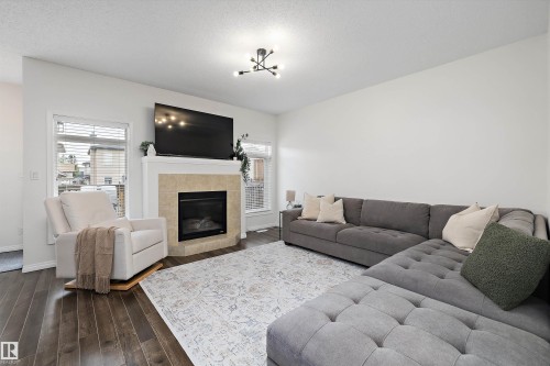 8914 97A Ave, Morinville, AB 