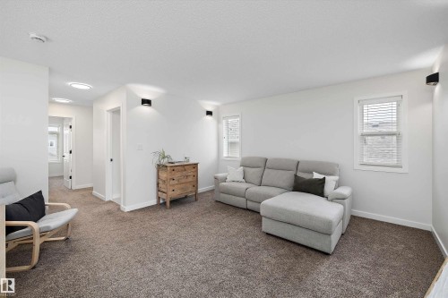 8914 97A Ave, Morinville, AB 