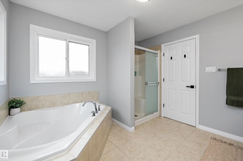 8914 97A Ave, Morinville, AB 