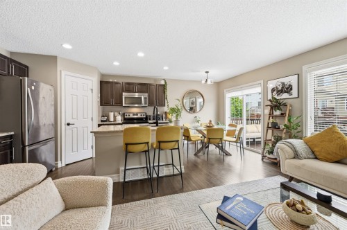 11 5317 3 Avenue, Edmonton, AB 