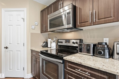 11 5317 3 Avenue, Edmonton, AB 
