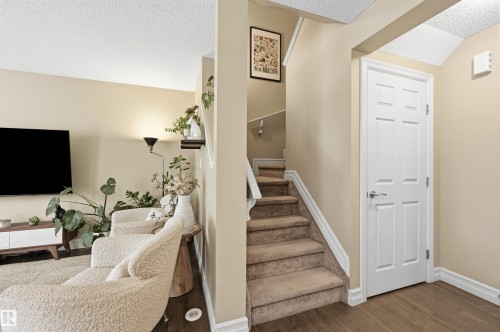 11 5317 3 Avenue, Edmonton, AB 