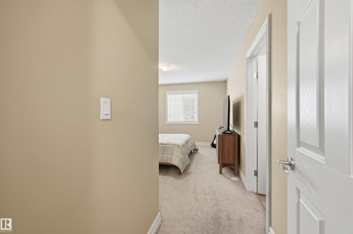 11 5317 3 Avenue, Edmonton, AB 