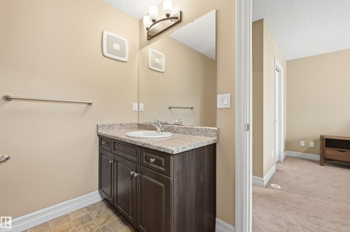 11 5317 3 Avenue, Edmonton, AB 