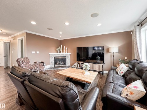 13715 149 Avenue, Edmonton, AB - Indoor Photo Showing Living Room With Fireplace
