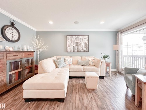 13715 149 Avenue, Edmonton, AB - Indoor Photo Showing Living Room