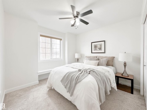 13715 149 Avenue, Edmonton, AB - Indoor Photo Showing Bedroom