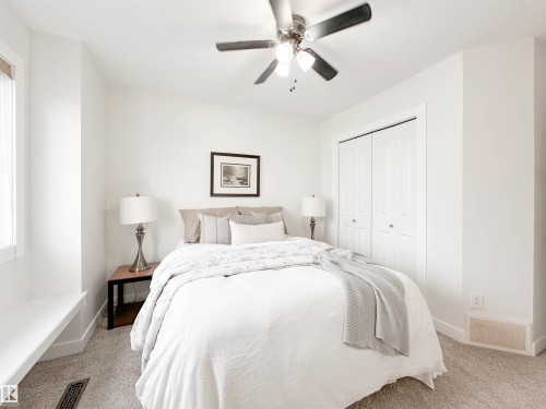 13715 149 Avenue, Edmonton, AB - Indoor Photo Showing Bedroom