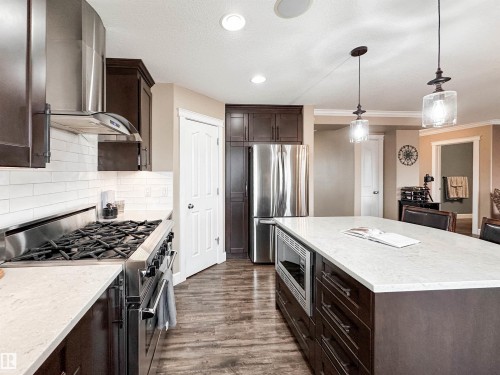 13715 149 Avenue, Edmonton, AB - Indoor Photo Showing Kitchen With Upgraded Kitchen