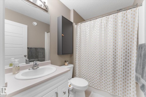 20035 20 Avenue, Edmonton, AB 
