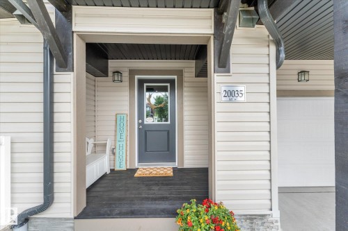 20035 20 Avenue, Edmonton, AB 