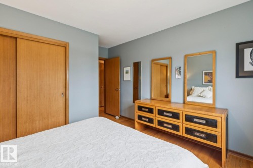 9044 56 Street, Edmonton, AB 