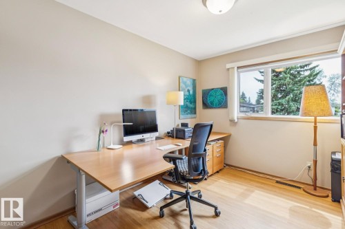 9044 56 Street, Edmonton, AB 