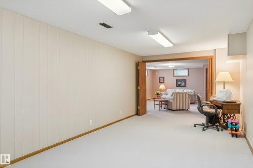 9044 56 Street, Edmonton, AB 