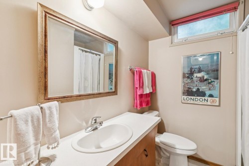 9044 56 Street, Edmonton, AB 