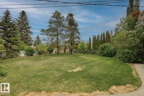 9044 56 Street, Edmonton, AB 