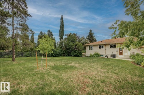 9044 56 Street, Edmonton, AB 