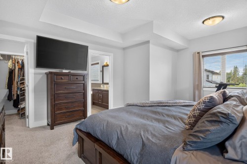 Recessed ceiling detail and wall-mounted television - 14016 161 Avenue, Edmonton, AB 