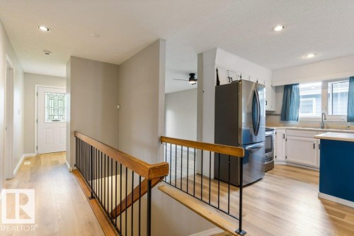 2016 82 Street, Edmonton, AB 