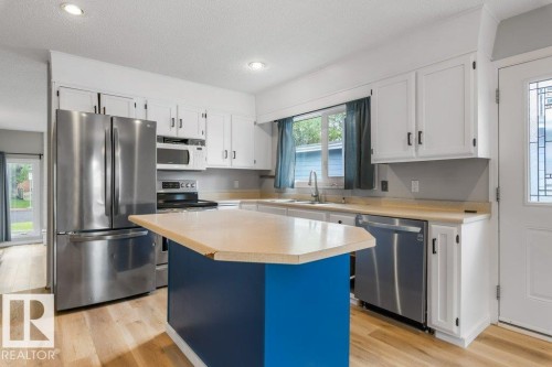 2016 82 Street, Edmonton, AB 