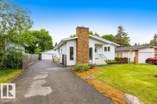 2016 82 Street, Edmonton, AB 