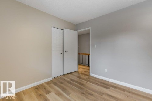 2016 82 Street, Edmonton, AB 