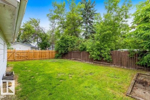 2016 82 Street, Edmonton, AB 