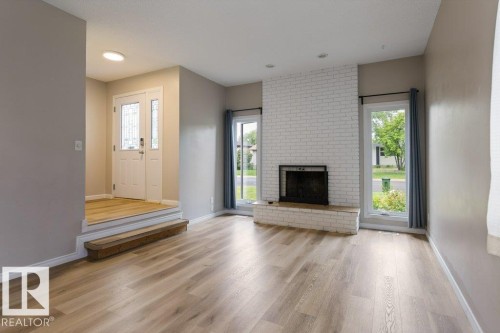2016 82 Street, Edmonton, AB 
