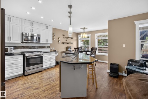 21 Spruce Ridge Drive, Spruce Grove, AB 