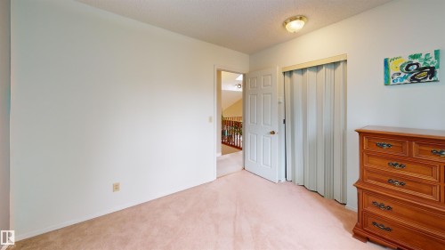 18319 58 Avenue, Edmonton, AB 