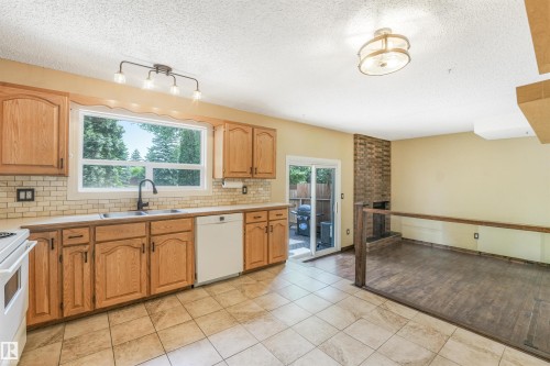 2921 130 Avenue, Edmonton, AB 