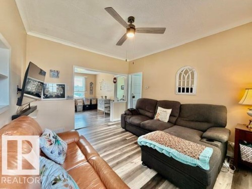 5505 45 Avenue, Wetaskiwin, AB 