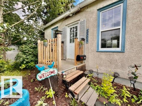 5505 45 Avenue, Wetaskiwin, AB 