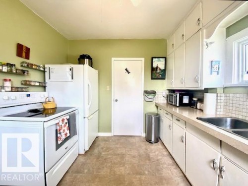 5505 45 Avenue, Wetaskiwin, AB 