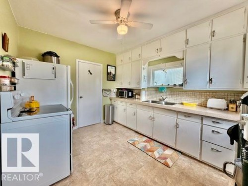 5505 45 Avenue, Wetaskiwin, AB 