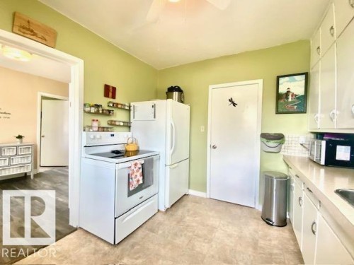 5505 45 Avenue, Wetaskiwin, AB 