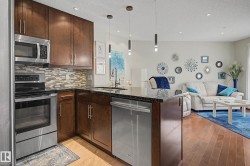 210 2204 44 Avenue  Edmonton, AB T6T 0G5