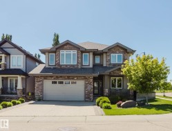 4377 MCCLUNG Crescent  Edmonton, AB T6R 0M8