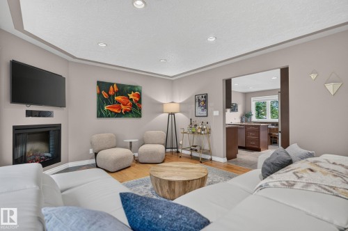 9436 77 Street, Edmonton, AB 