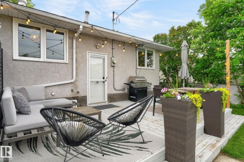 9436 77 Street, Edmonton, AB 