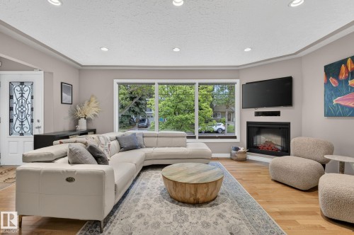9436 77 Street, Edmonton, AB 