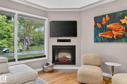 9436 77 Street, Edmonton, AB 