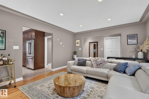 9436 77 Street, Edmonton, AB 