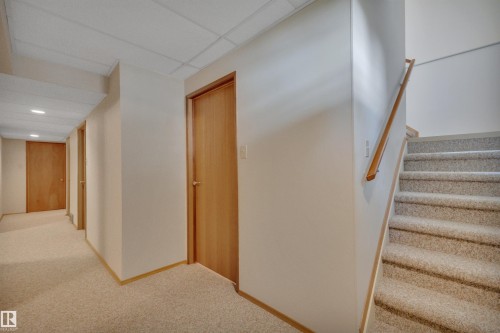 9608 67A Street, Edmonton, AB 