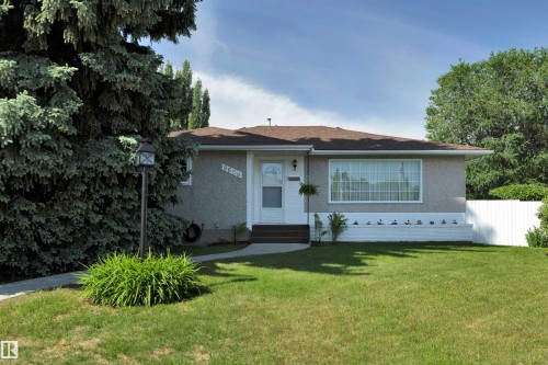 9608 67A Street, Edmonton, AB 