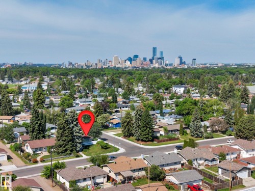 9608 67A Street, Edmonton, AB 
