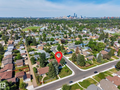 9608 67A Street, Edmonton, AB 