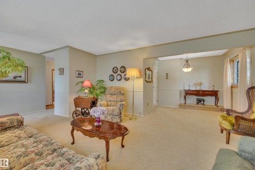 9608 67A Street, Edmonton, AB 