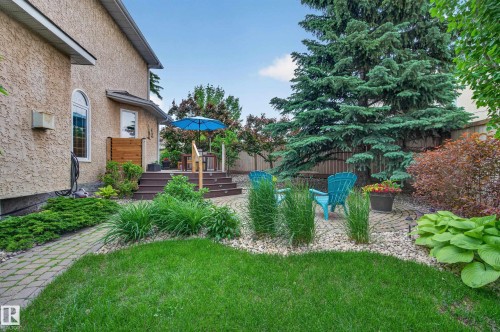 15827 67B Street Nw, Edmonton, AB 