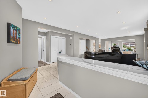 15827 67B Street Nw, Edmonton, AB 
